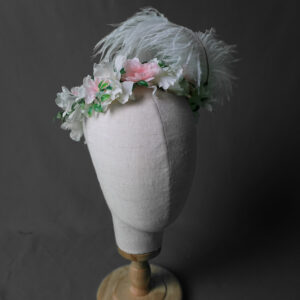 Couronne de fleurs à plume – Image 2